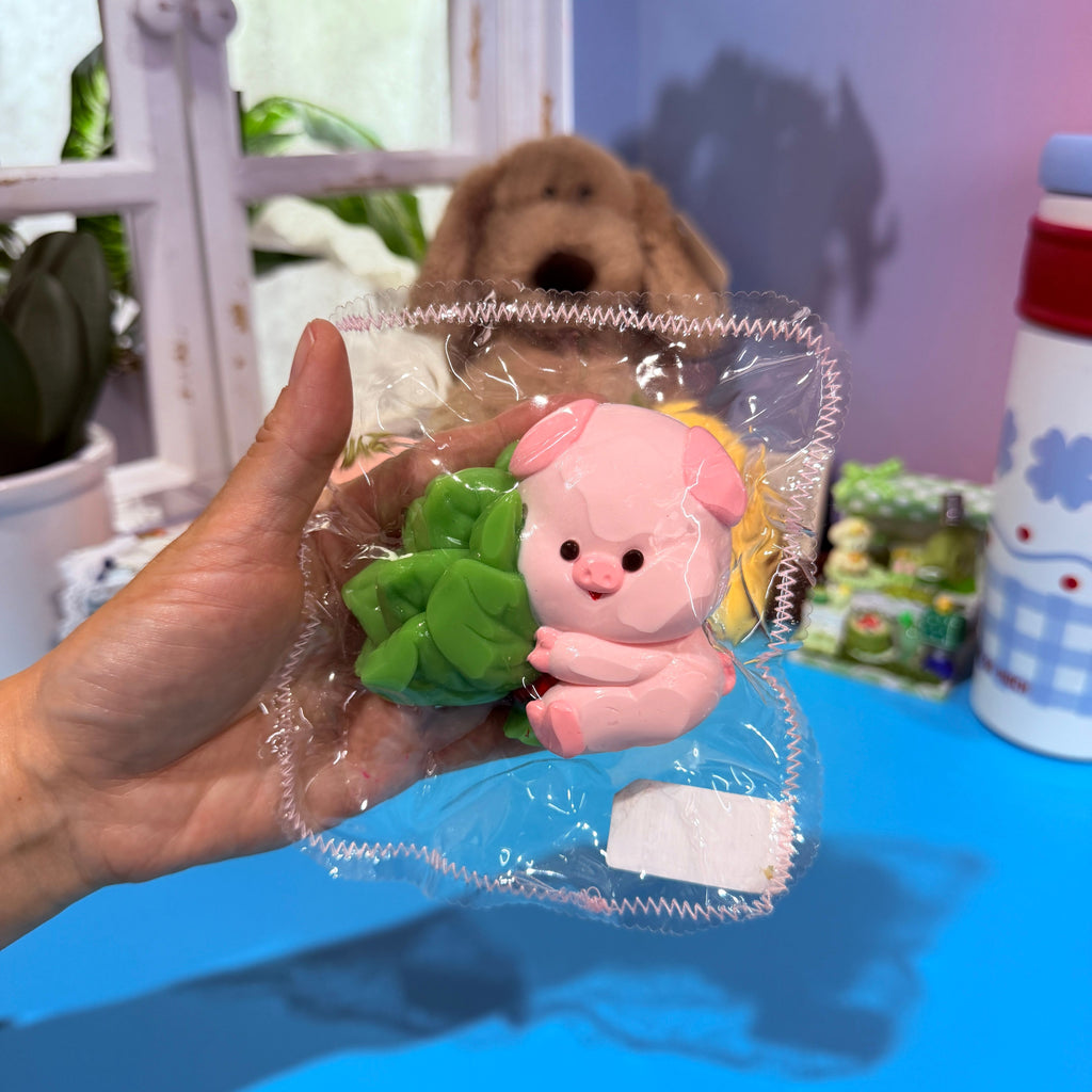 Yuzu Leaf Pig Taba Squishy Toy Cute Pig Fruit Squishy