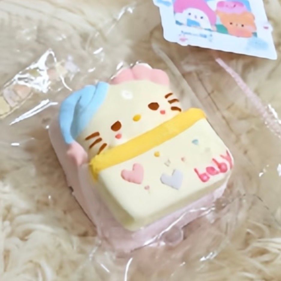 Sleeping Hello Kitty Taba Squishy Toy Kawaii Sleepy Squishy